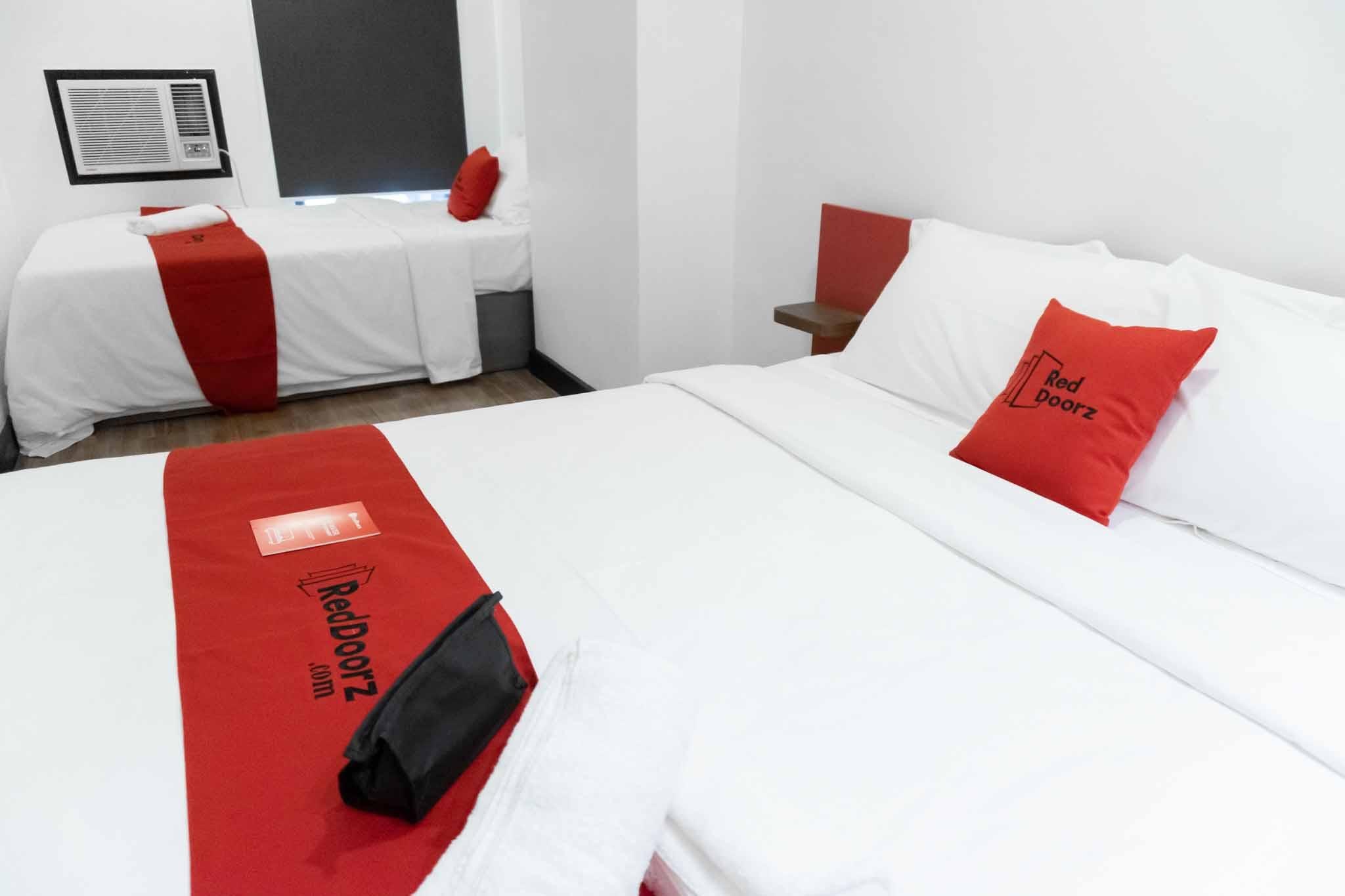 Reddoorz Plus At Mm Hotel Las Pinas Former Reddoorz Plus Near Bamboo Organ Zewnętrze zdjęcie