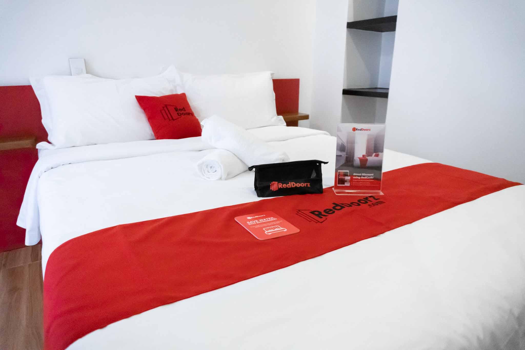 Reddoorz Plus At Mm Hotel Las Pinas Former Reddoorz Plus Near Bamboo Organ Zewnętrze zdjęcie