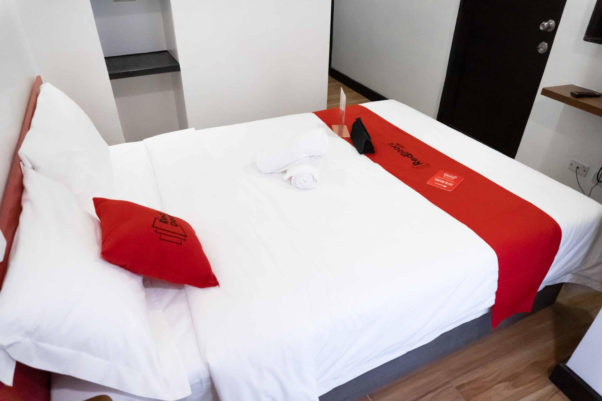 Reddoorz Plus At Mm Hotel Las Pinas Former Reddoorz Plus Near Bamboo Organ Zewnętrze zdjęcie