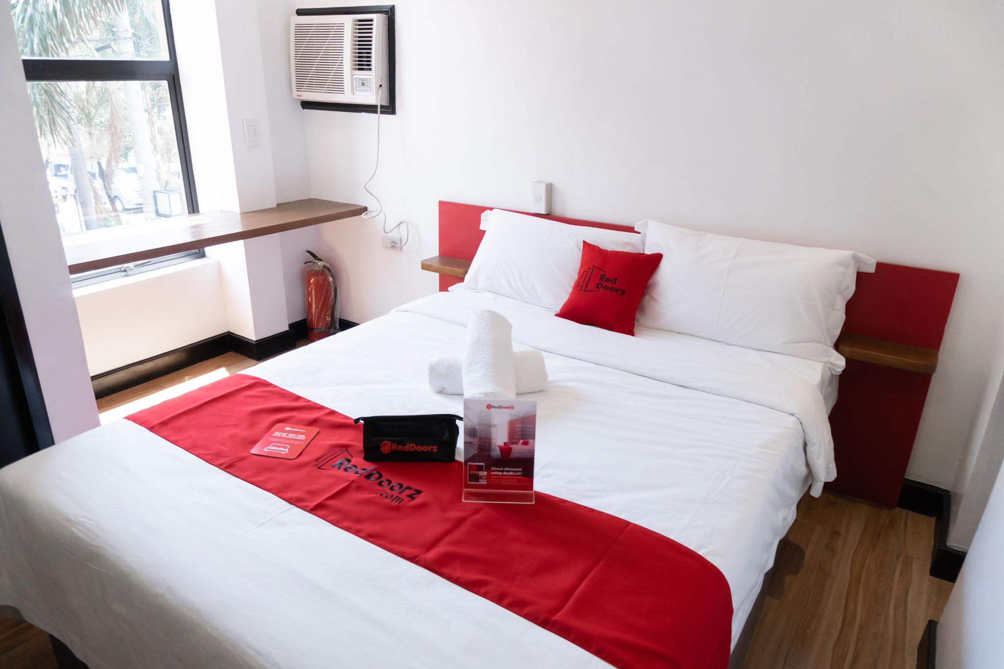 Reddoorz Plus At Mm Hotel Las Pinas Former Reddoorz Plus Near Bamboo Organ Zewnętrze zdjęcie