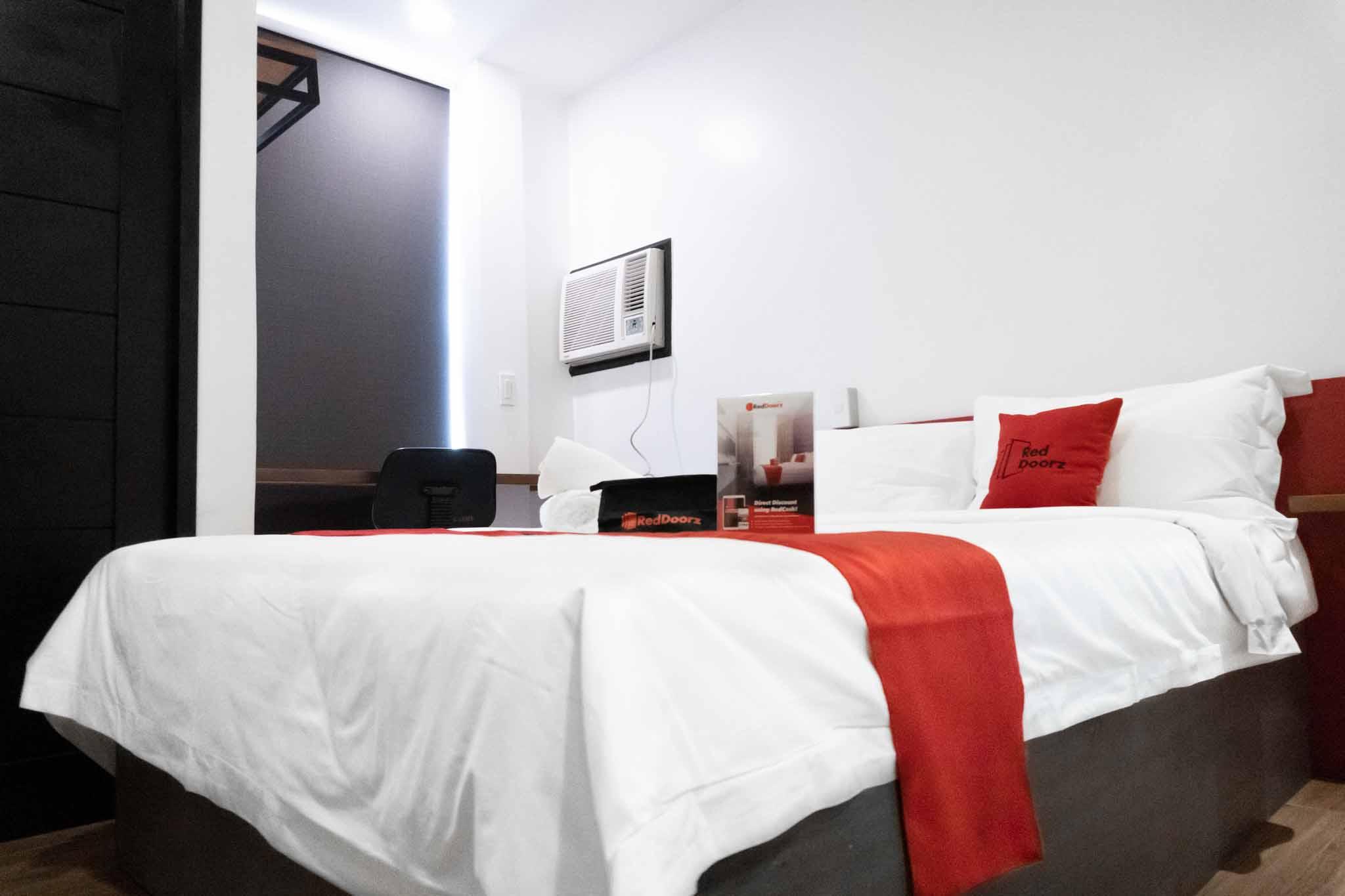 Reddoorz Plus At Mm Hotel Las Pinas Former Reddoorz Plus Near Bamboo Organ Zewnętrze zdjęcie