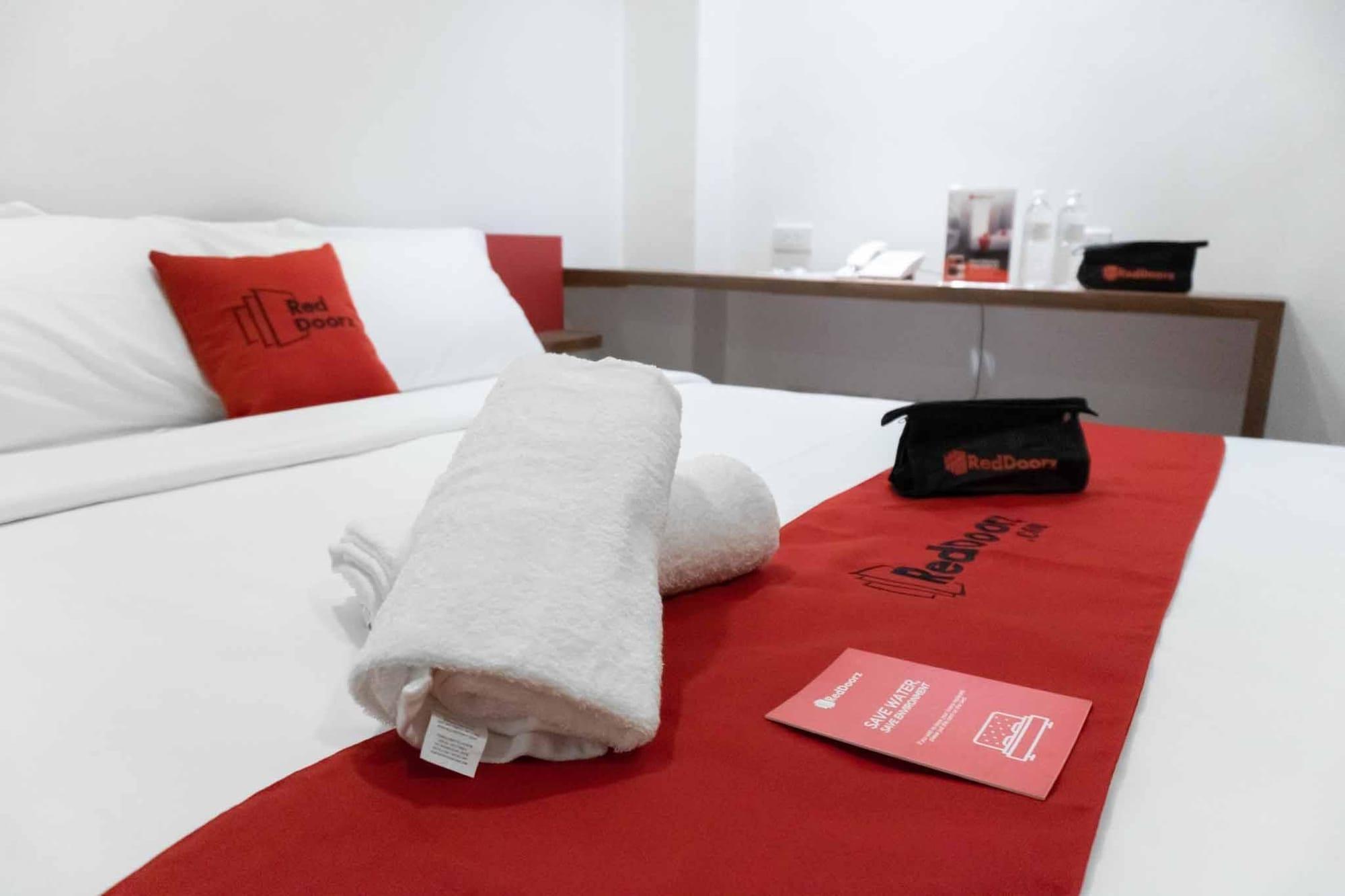 Reddoorz Plus At Mm Hotel Las Pinas Former Reddoorz Plus Near Bamboo Organ Zewnętrze zdjęcie