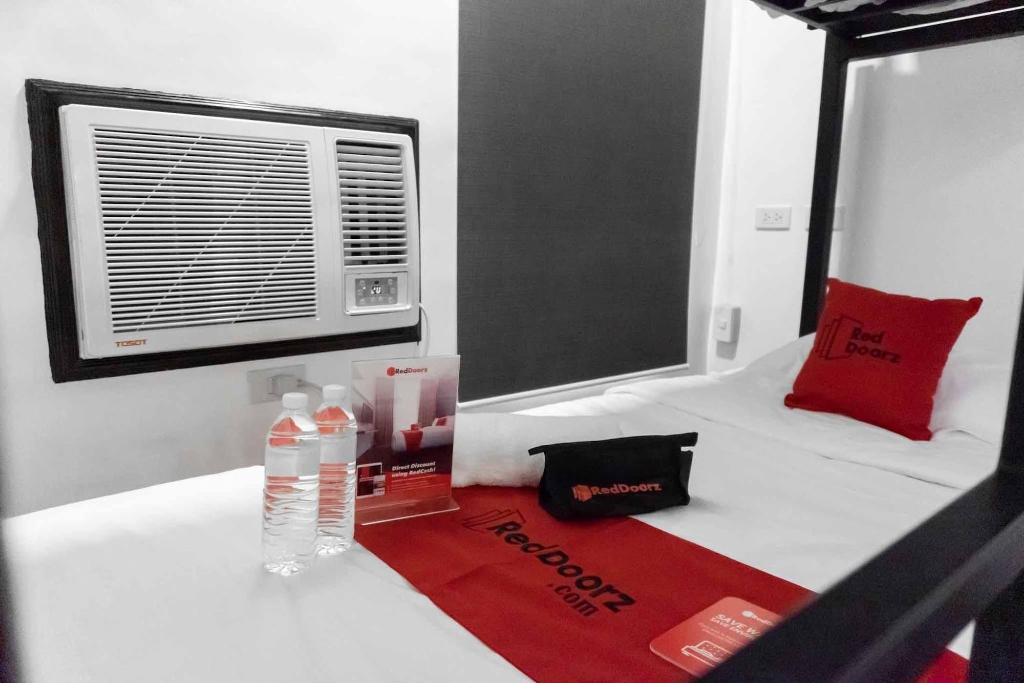 Reddoorz Plus At Mm Hotel Las Pinas Former Reddoorz Plus Near Bamboo Organ Zewnętrze zdjęcie