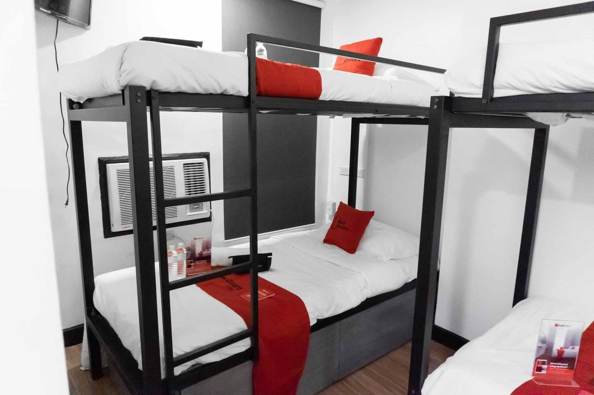 Reddoorz Plus At Mm Hotel Las Pinas Former Reddoorz Plus Near Bamboo Organ Zewnętrze zdjęcie