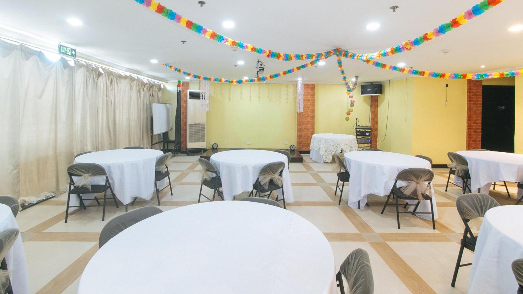 Reddoorz Plus At Mm Hotel Las Pinas Former Reddoorz Plus Near Bamboo Organ Zewnętrze zdjęcie