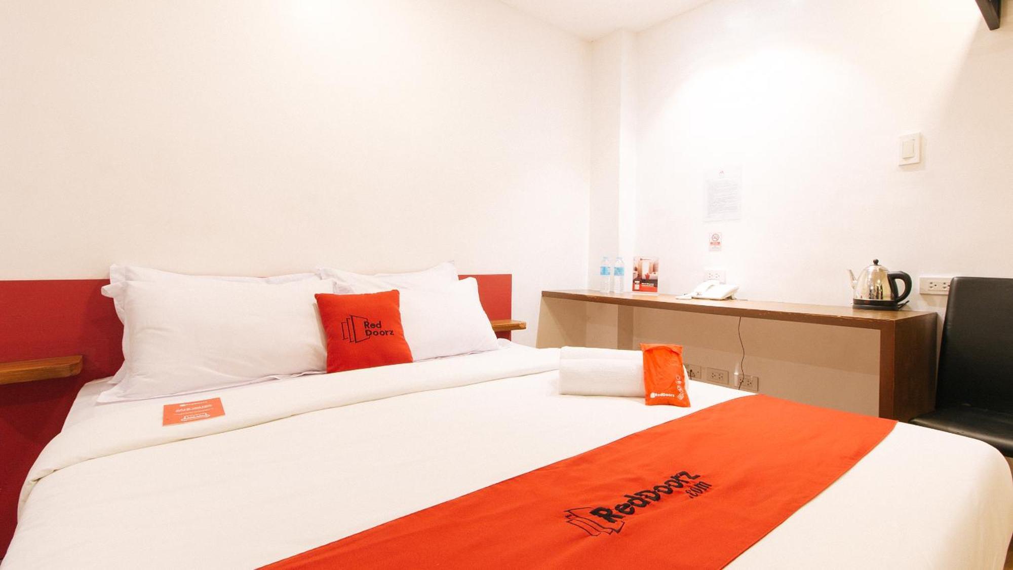 Reddoorz Plus At Mm Hotel Las Pinas Former Reddoorz Plus Near Bamboo Organ Zewnętrze zdjęcie
