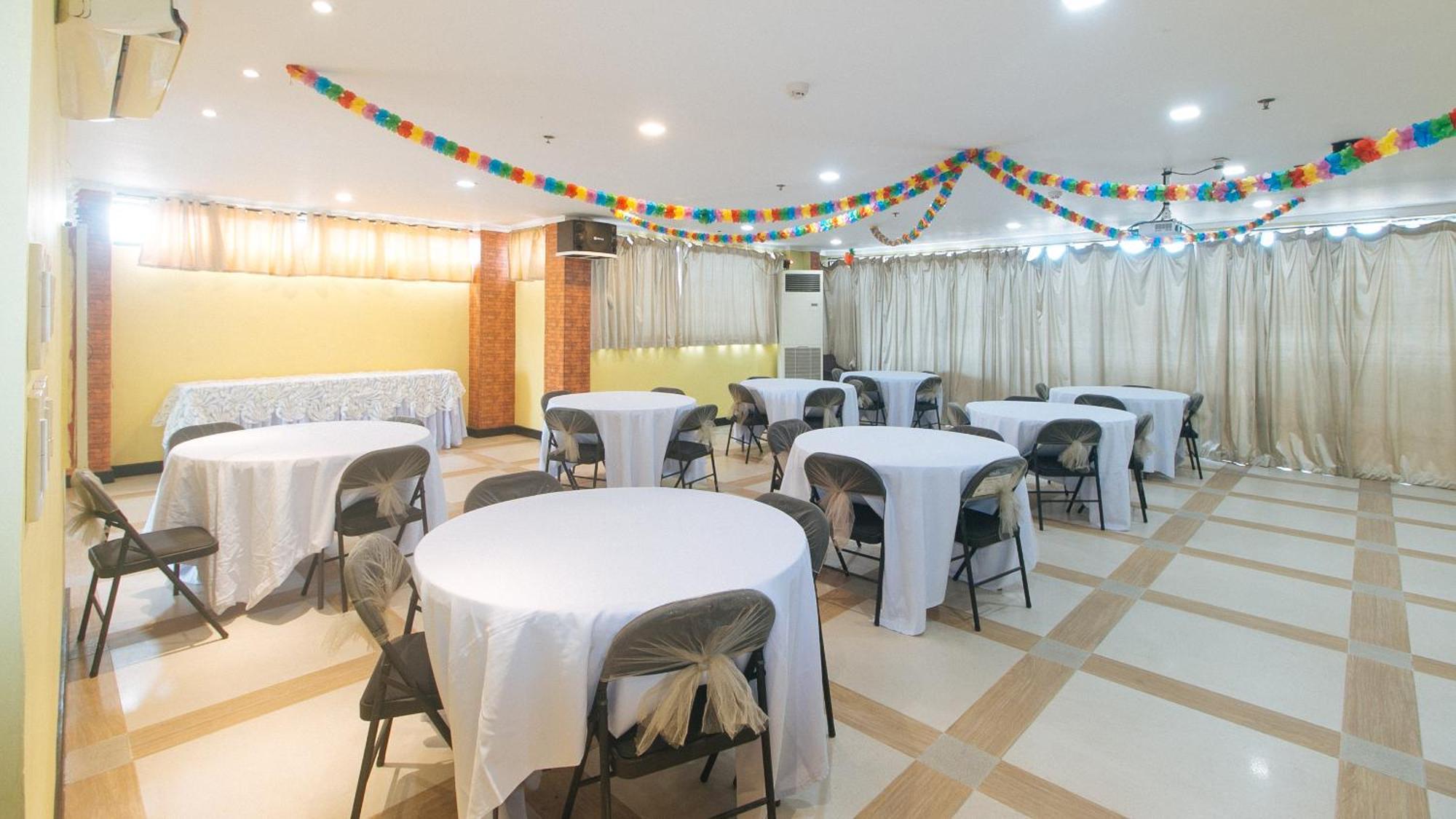 Reddoorz Plus At Mm Hotel Las Pinas Former Reddoorz Plus Near Bamboo Organ Zewnętrze zdjęcie