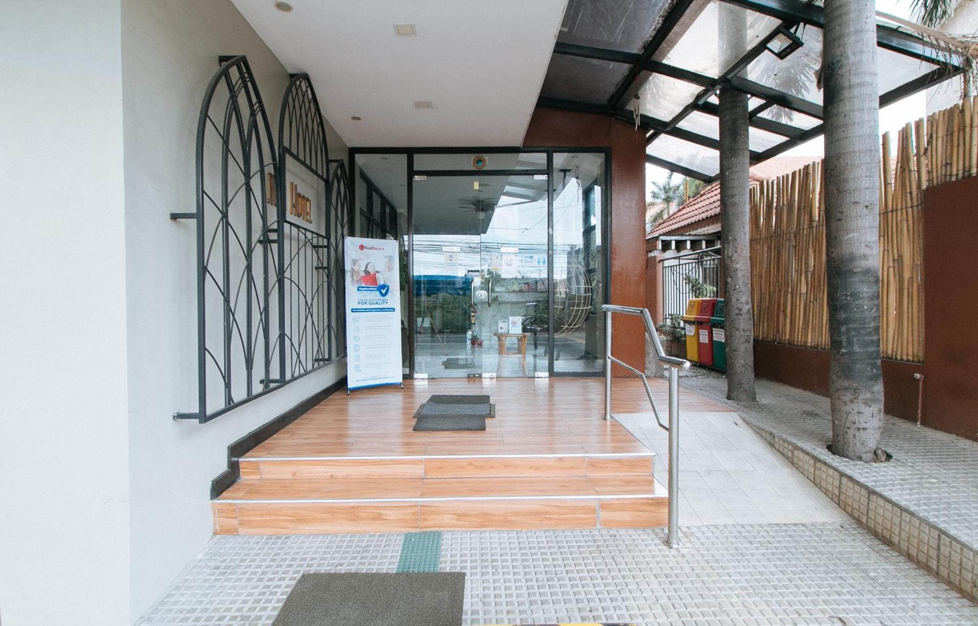 Reddoorz Plus At Mm Hotel Las Pinas Former Reddoorz Plus Near Bamboo Organ Zewnętrze zdjęcie